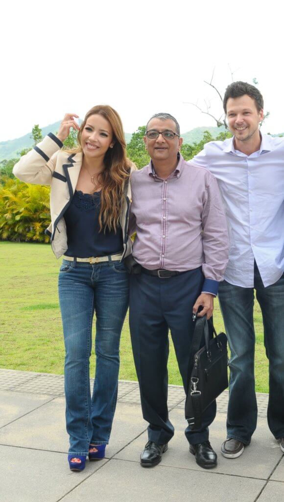 Mr. Dinesh Govindani with Renata Dominguez & Guilherme Berenguer, lead actors of the Brazilian TV show Casamento Blindado
